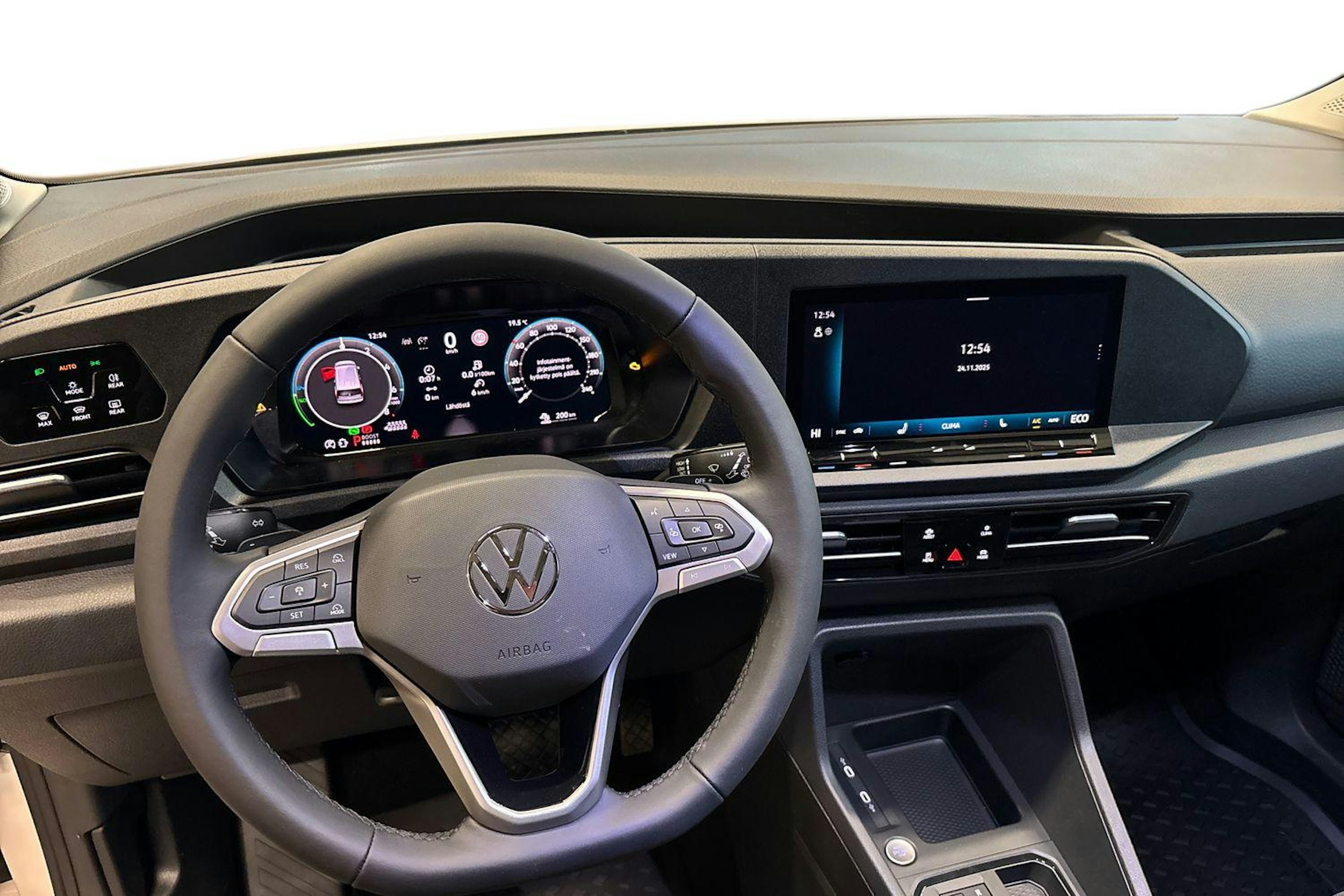 Valkoinen Volkswagen Caddy Maxi 2025 kuva 9.