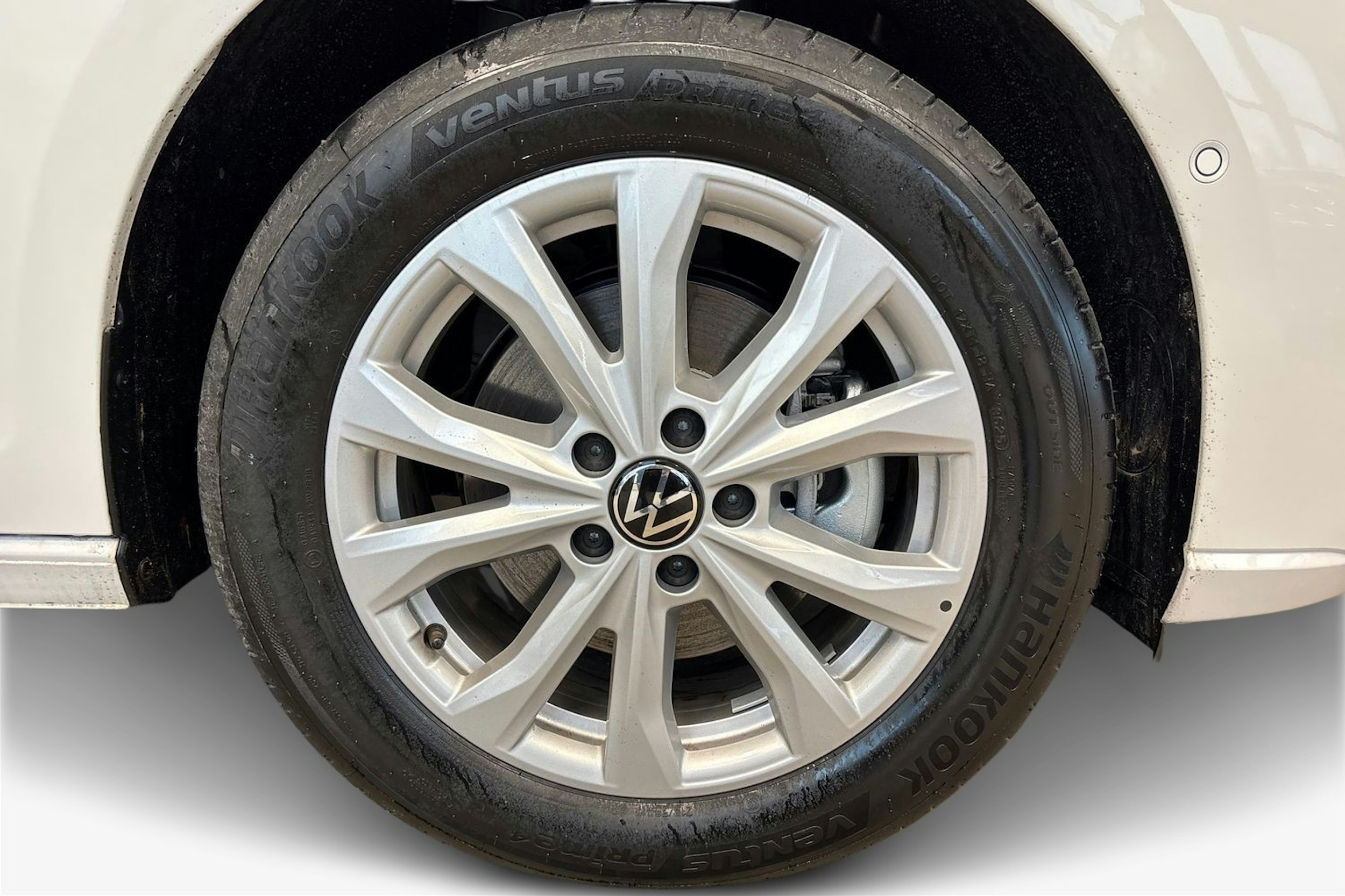 Valkoinen Volkswagen Caddy Maxi 2025 kuva 12.