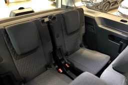 Valkoinen Volkswagen Caddy Maxi 2025 kuva 14.