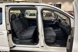 Valkoinen Volkswagen Caddy Maxi 2025 kuva 15.