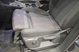 sininen Volkswagen Caddy Maxi 2025 kuva 14.