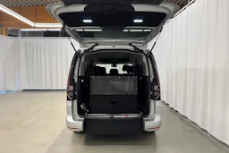 harmaa Volkswagen Caddy Maxi 2025 kuva 27.