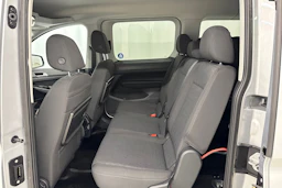 harmaa Volkswagen Caddy Maxi 2025 kuva 31.