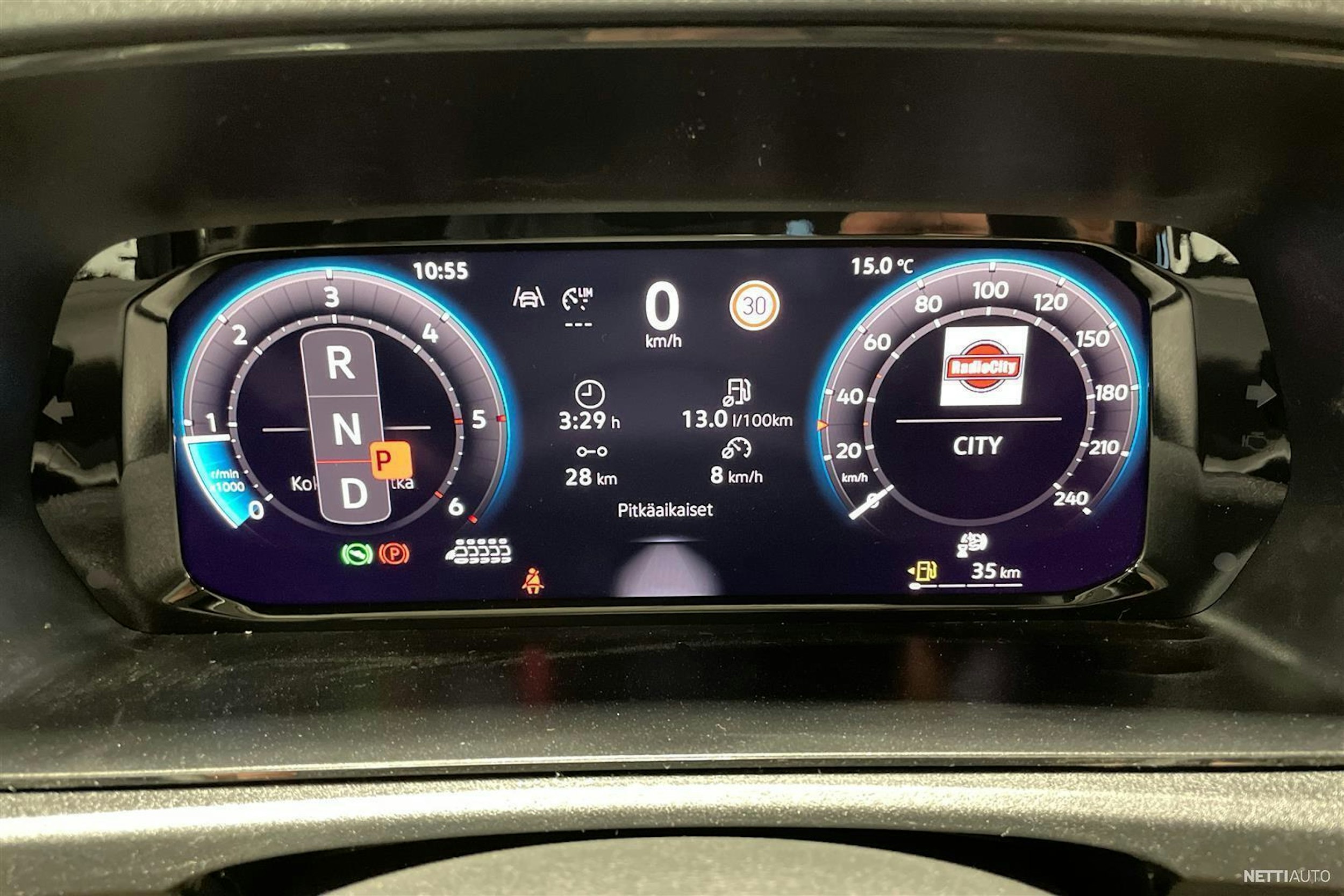 musta Volkswagen Caddy Maxi 2025 kuva 7.