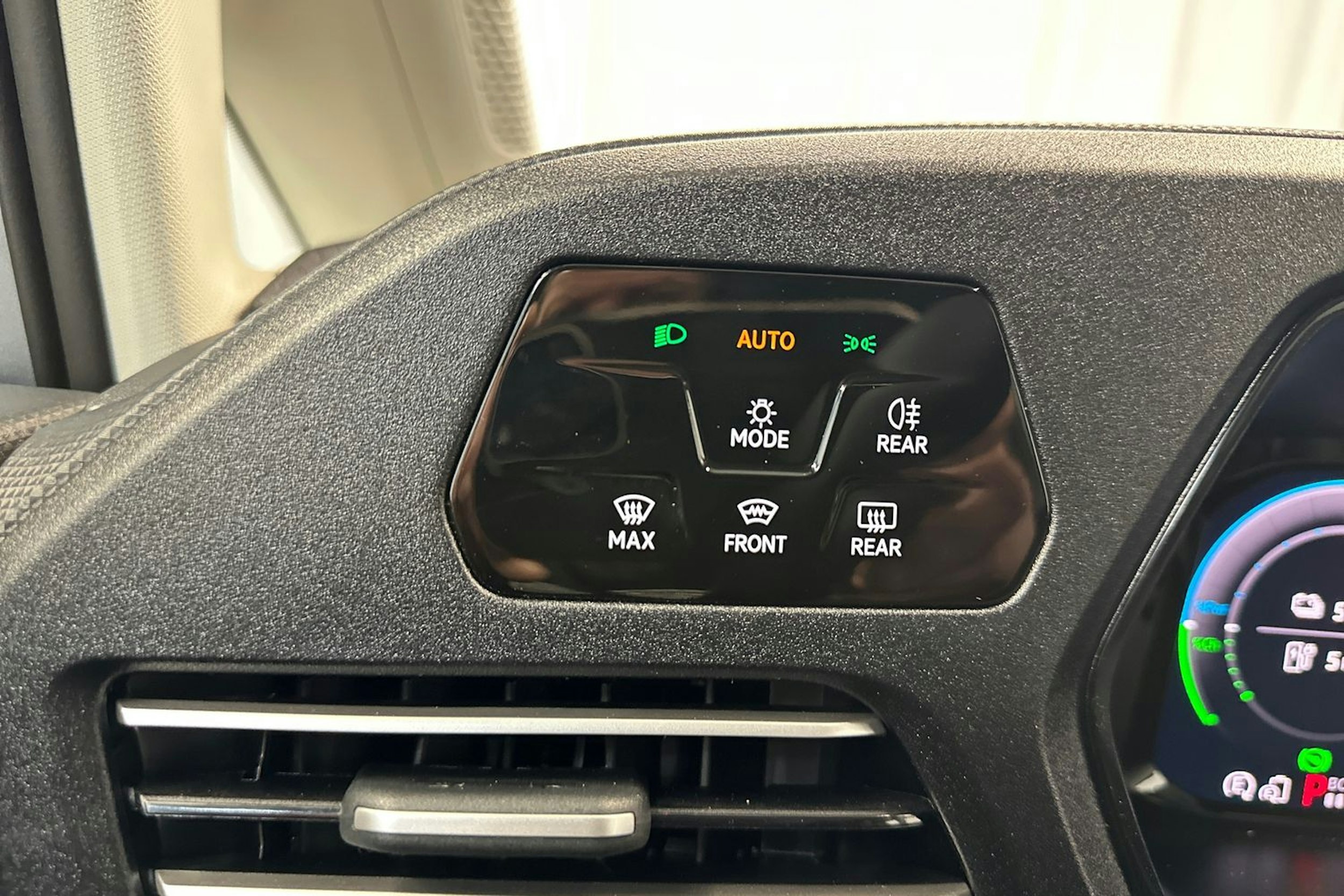 harmaa Volkswagen Caddy Maxi 2025 kuva 19.