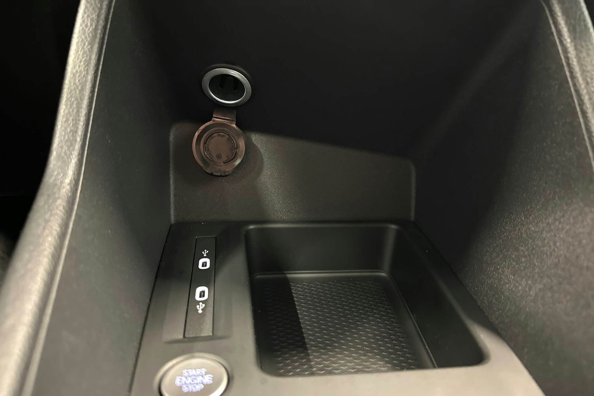 harmaa Volkswagen Caddy Maxi 2025 kuva 30.