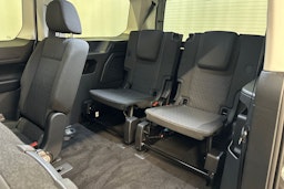 harmaa Volkswagen Caddy Maxi 2025 kuva 34.