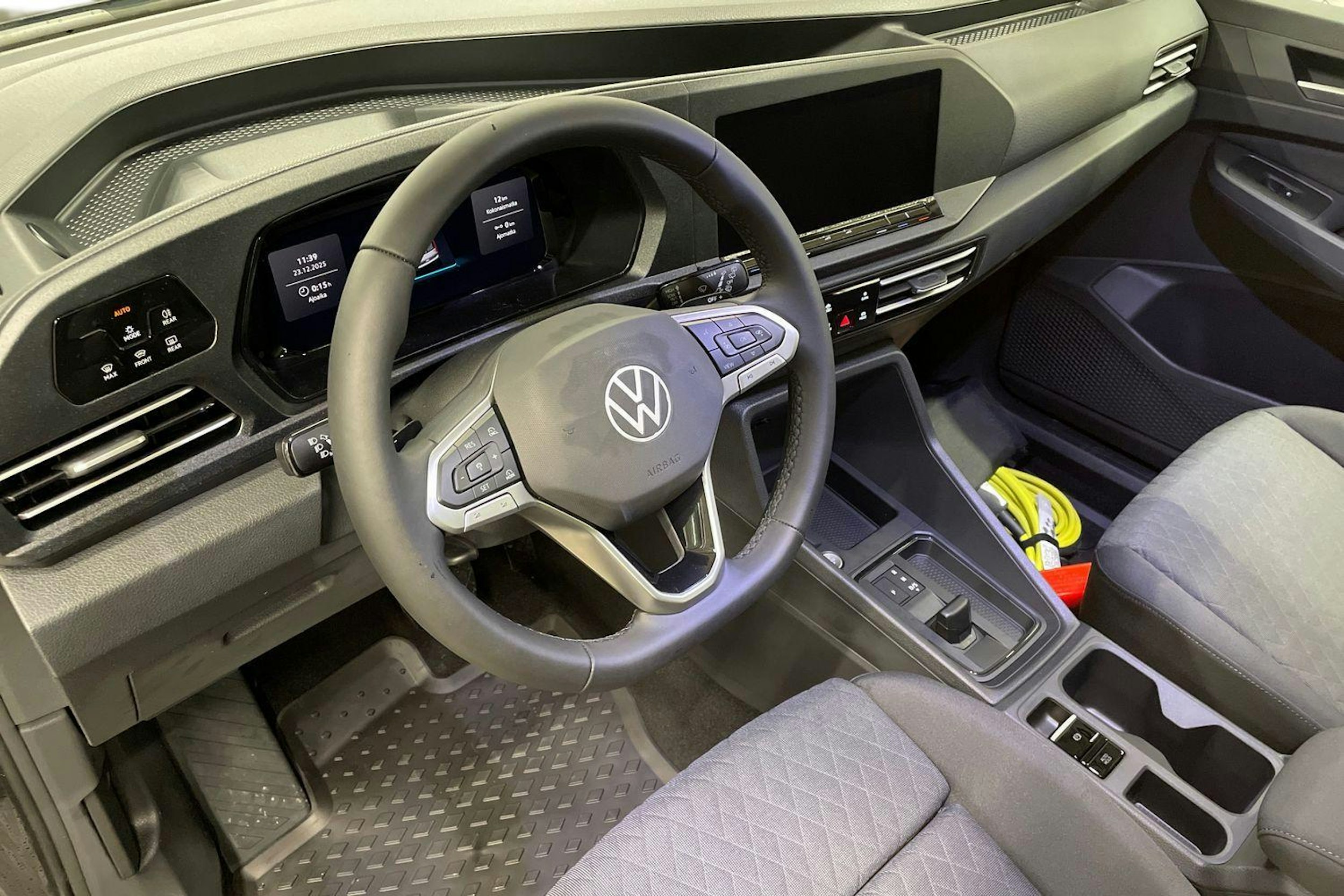 sininen Volkswagen Caddy Maxi 2026 kuva 6.