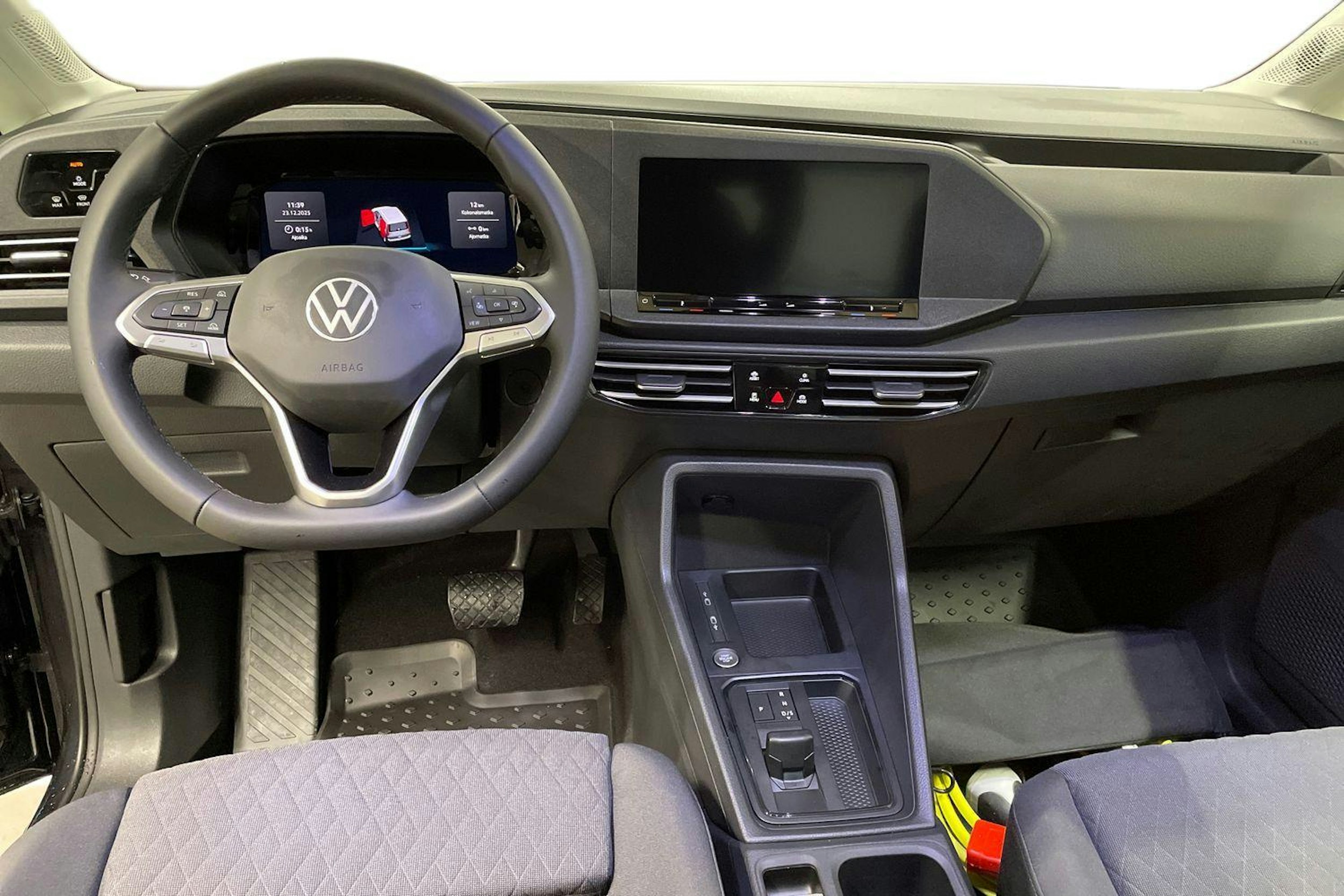 sininen Volkswagen Caddy Maxi 2026 kuva 7.