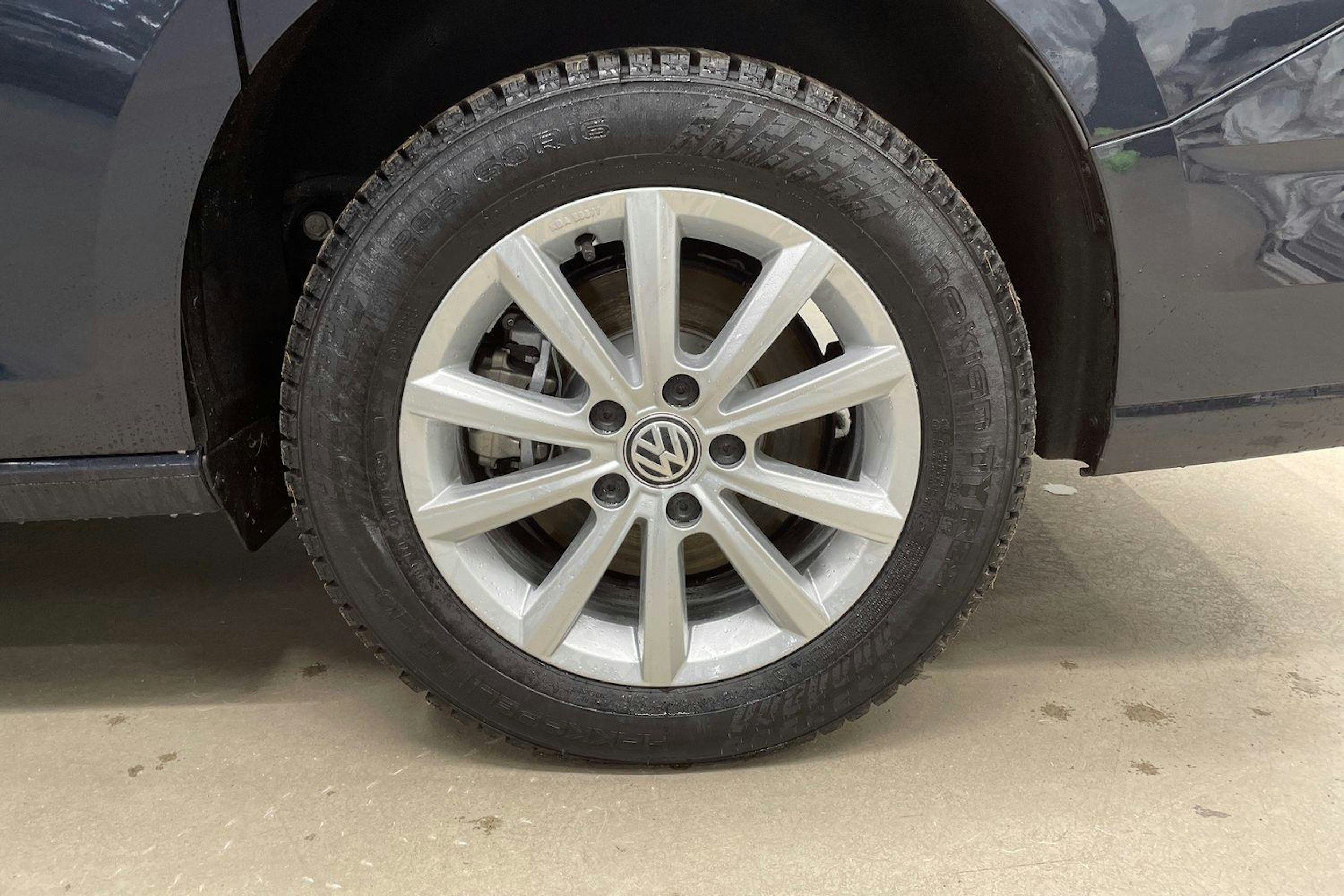 sininen Volkswagen Caddy Maxi 2026 kuva 9.