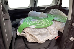 sininen Volkswagen Caddy Maxi 2026 kuva 15.