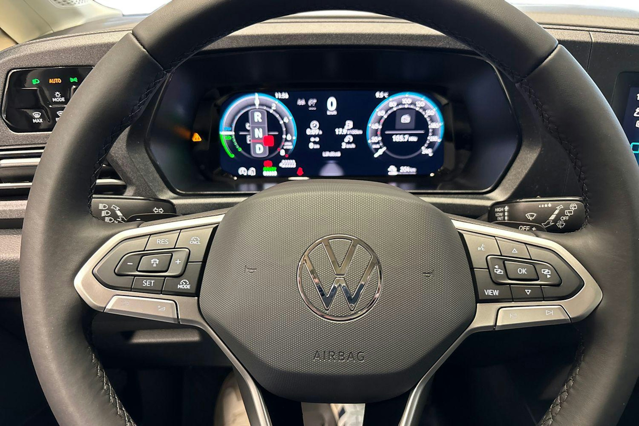 harmaa Volkswagen Caddy Maxi 2025 kuva 7.