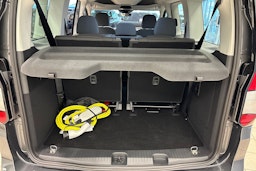 harmaa Volkswagen Caddy Maxi 2025 kuva 11.