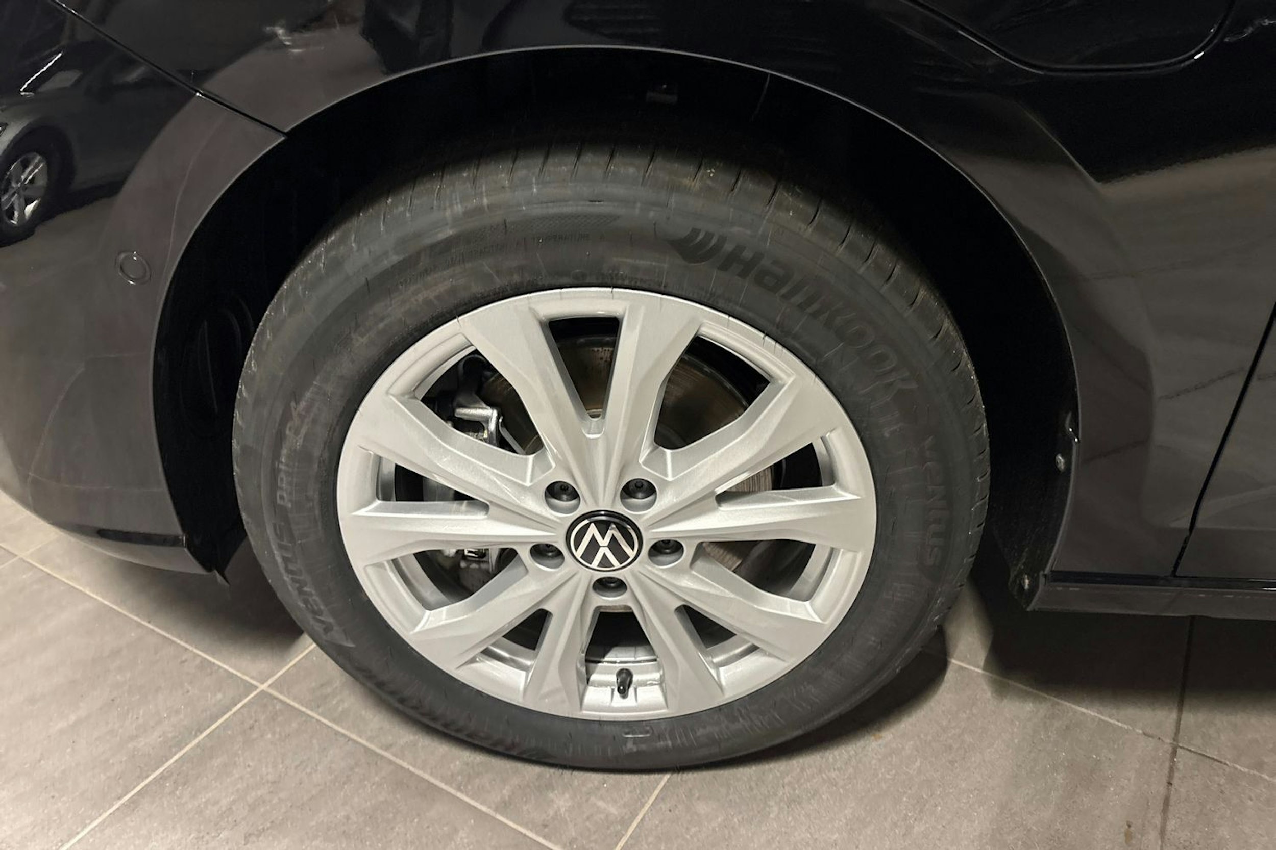 musta Volkswagen Caddy Maxi 2026 kuva 10.