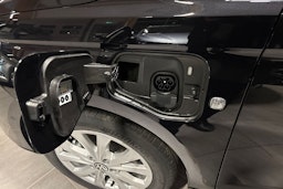 musta Volkswagen Caddy Maxi 2026 kuva 14.