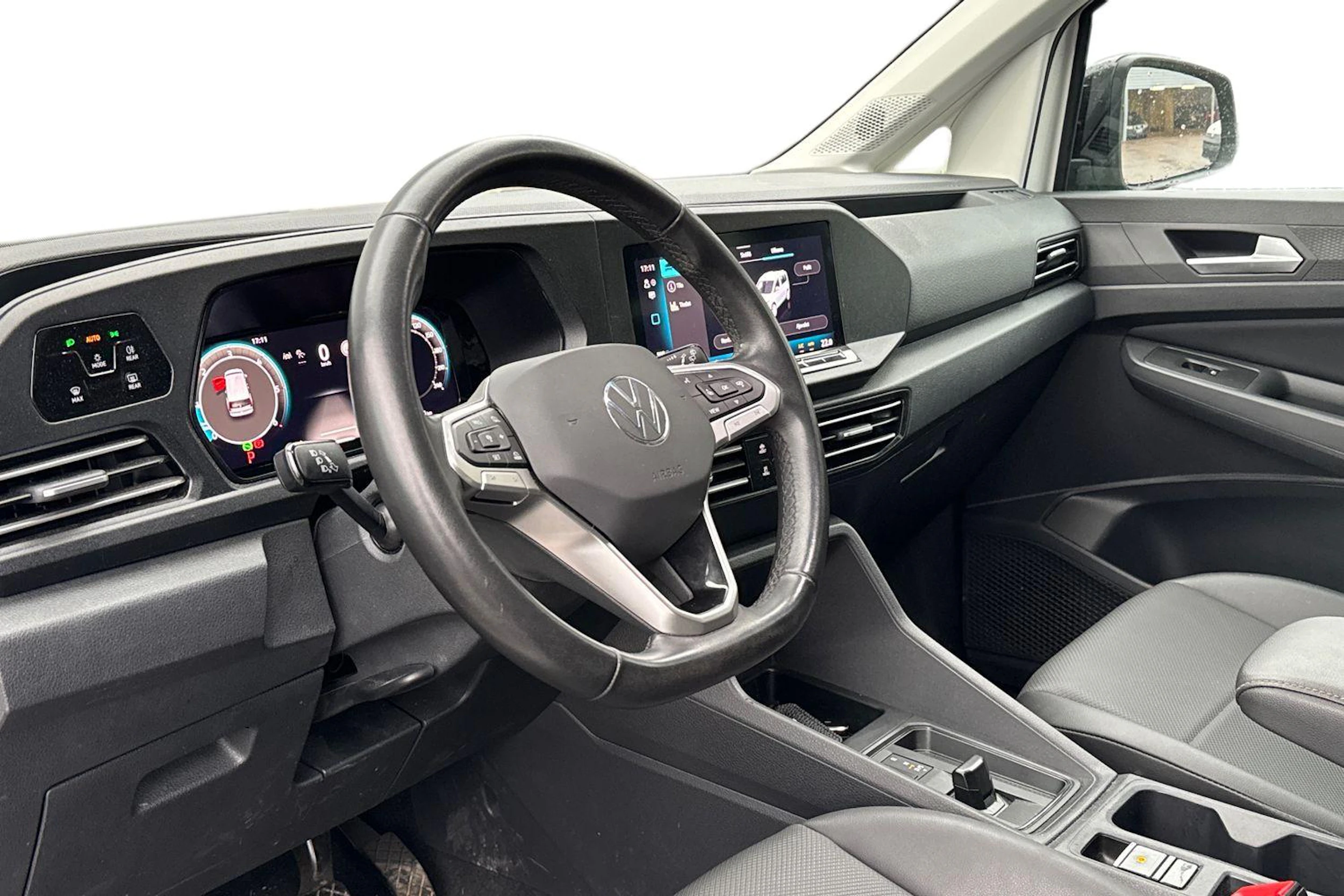 valkoinen Volkswagen Caddy Maxi 2025 kuva 3.