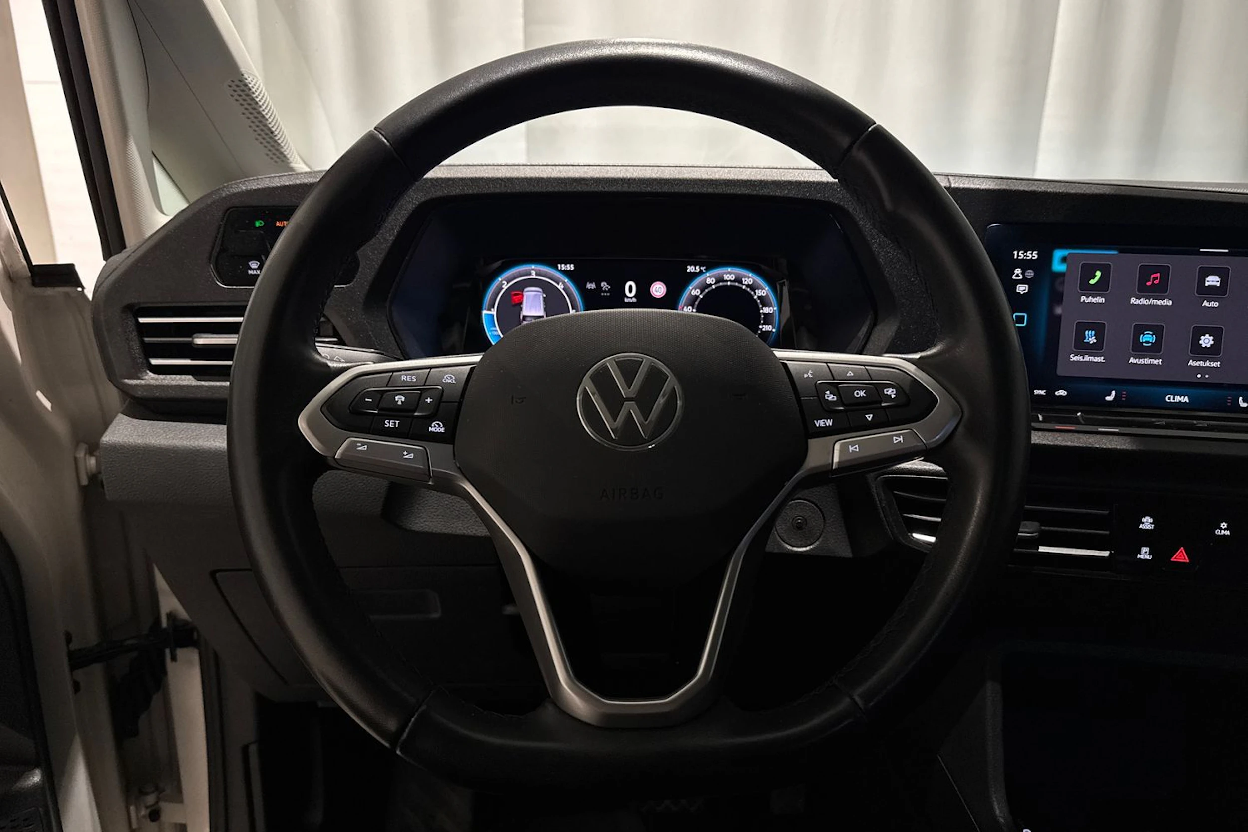valkoinen Volkswagen Caddy Maxi 2025 kuva 16.