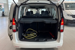 valkoinen Volkswagen Caddy Maxi 2025 kuva 12.