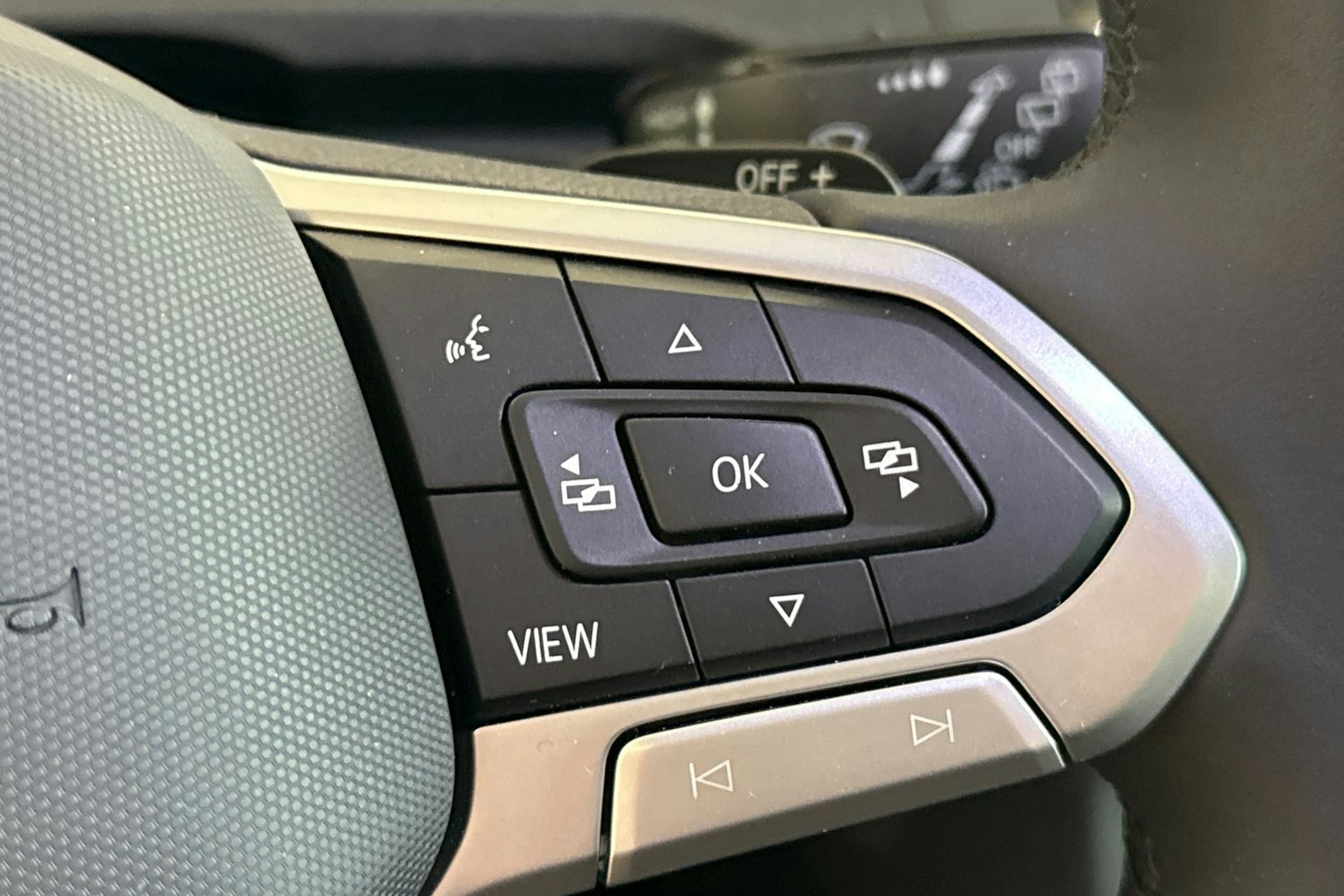 valkoinen Volkswagen Caddy Maxi 2025 kuva 14.
