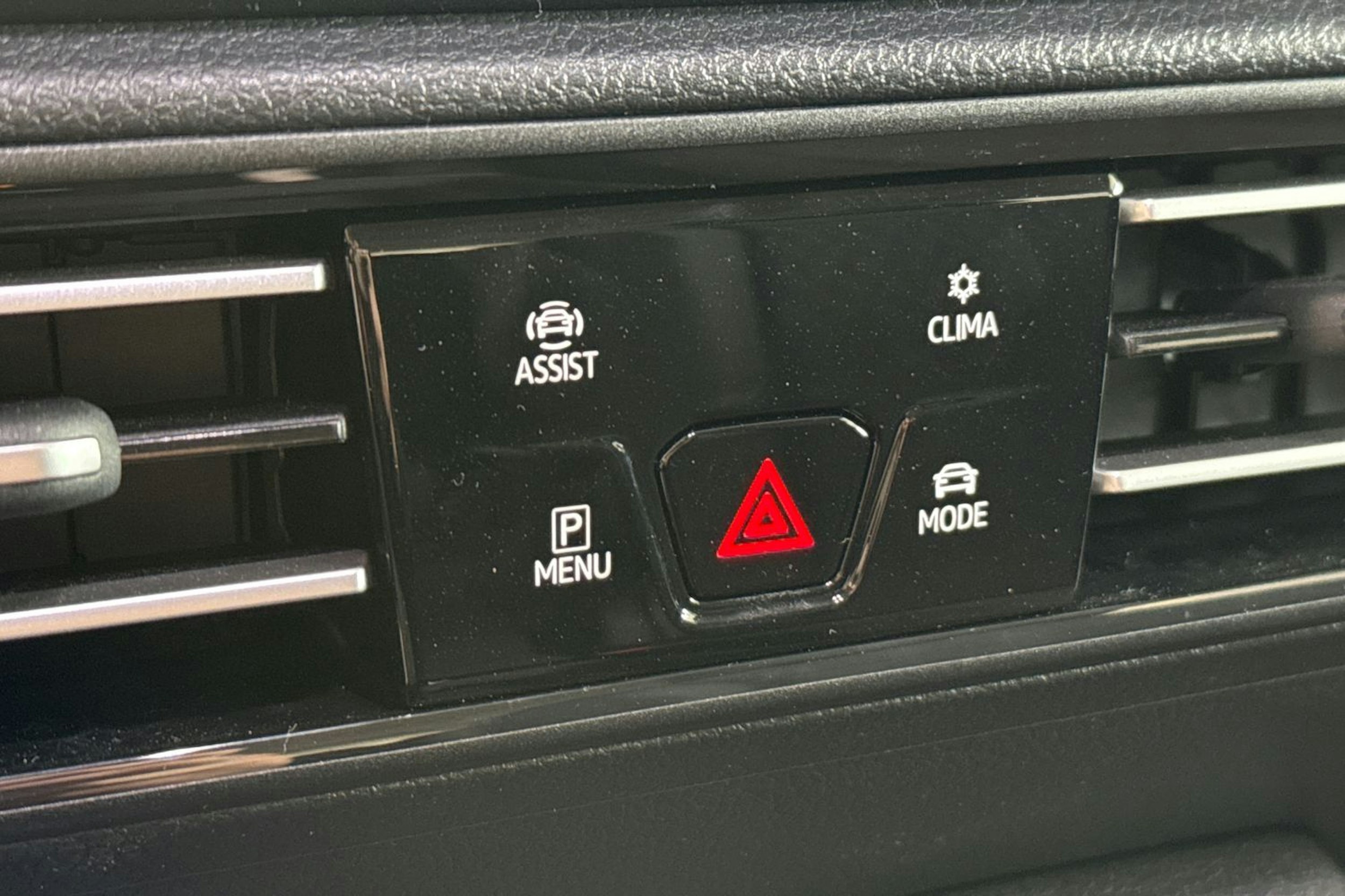 valkoinen Volkswagen Caddy Maxi 2025 kuva 24.
