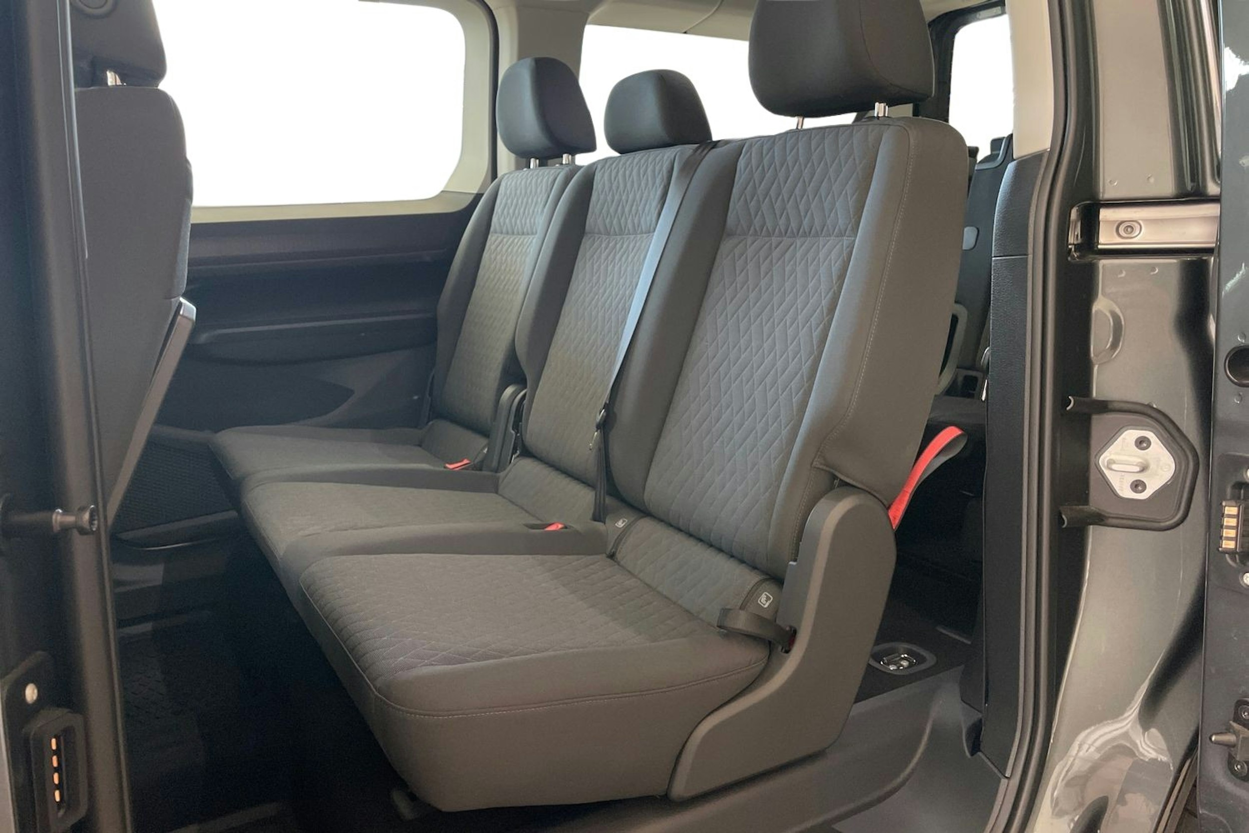 met. harmaa Volkswagen Caddy Maxi 2025 kuva 10.