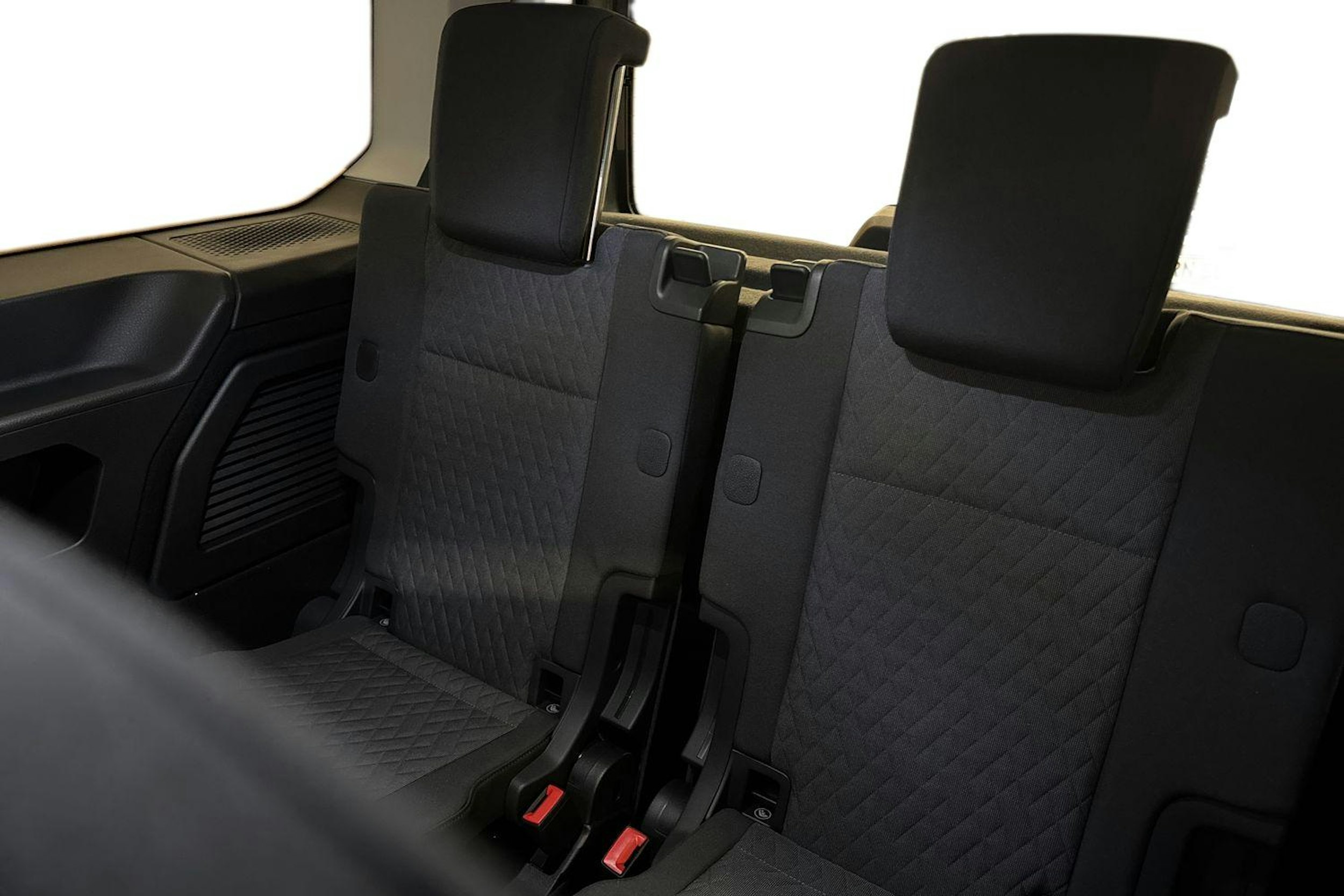 Harmaa Volkswagen Caddy Maxi 2025 kuva 9.