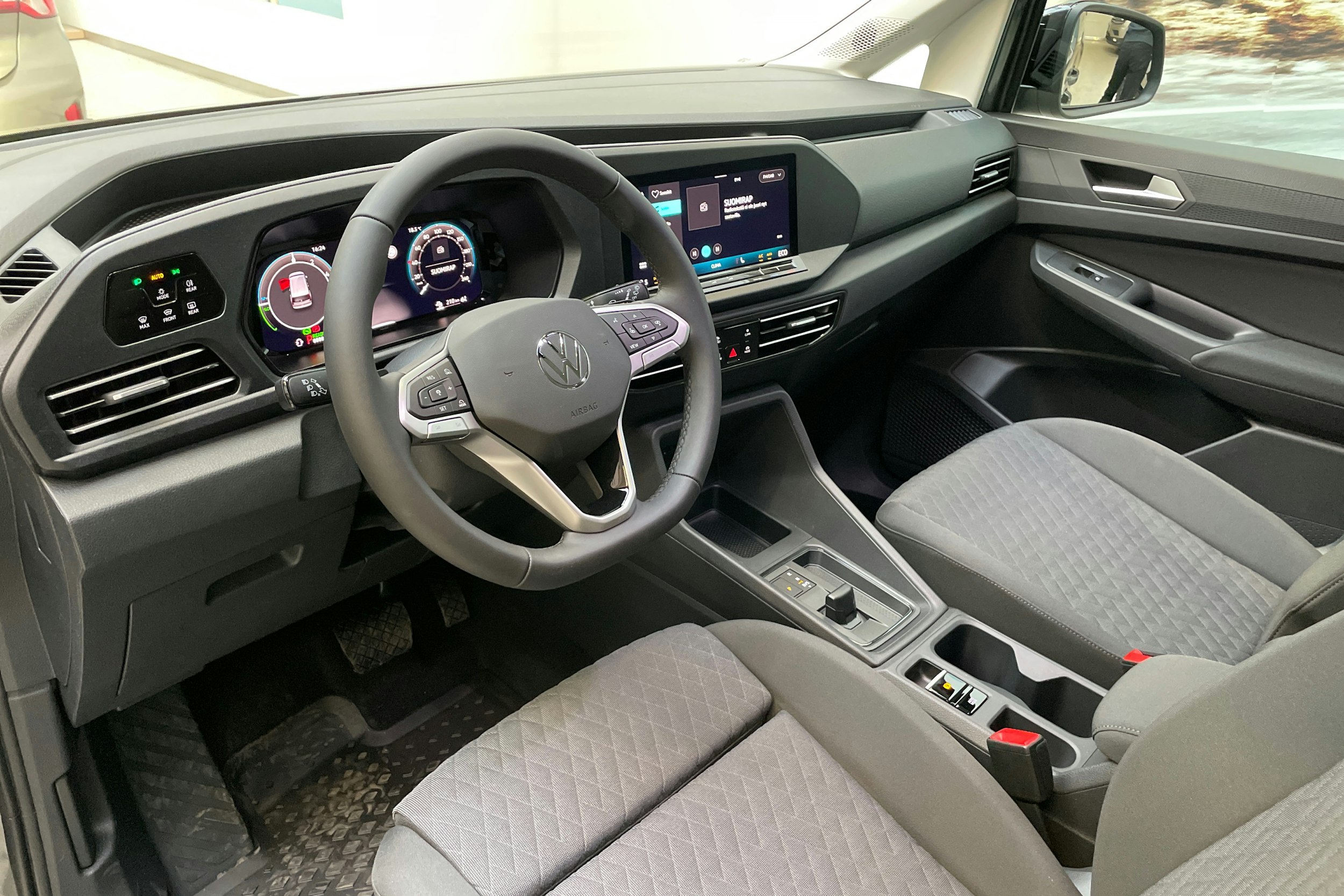 harmaa Volkswagen Caddy Maxi 2025 kuva 6.