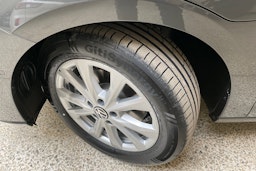 harmaa Volkswagen Caddy Maxi 2025 kuva 10.