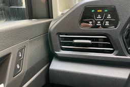 harmaa Volkswagen Caddy Maxi 2025 kuva 14.