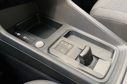 harmaa Volkswagen Caddy Maxi 2025 kuva 22.