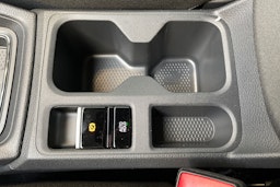 harmaa Volkswagen Caddy Maxi 2025 kuva 23.