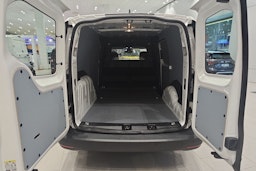 valkoinen Volkswagen Caddy Maxi 2025 kuva 9.