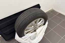 harmaa Volkswagen Caddy Maxi 2025 kuva 13.