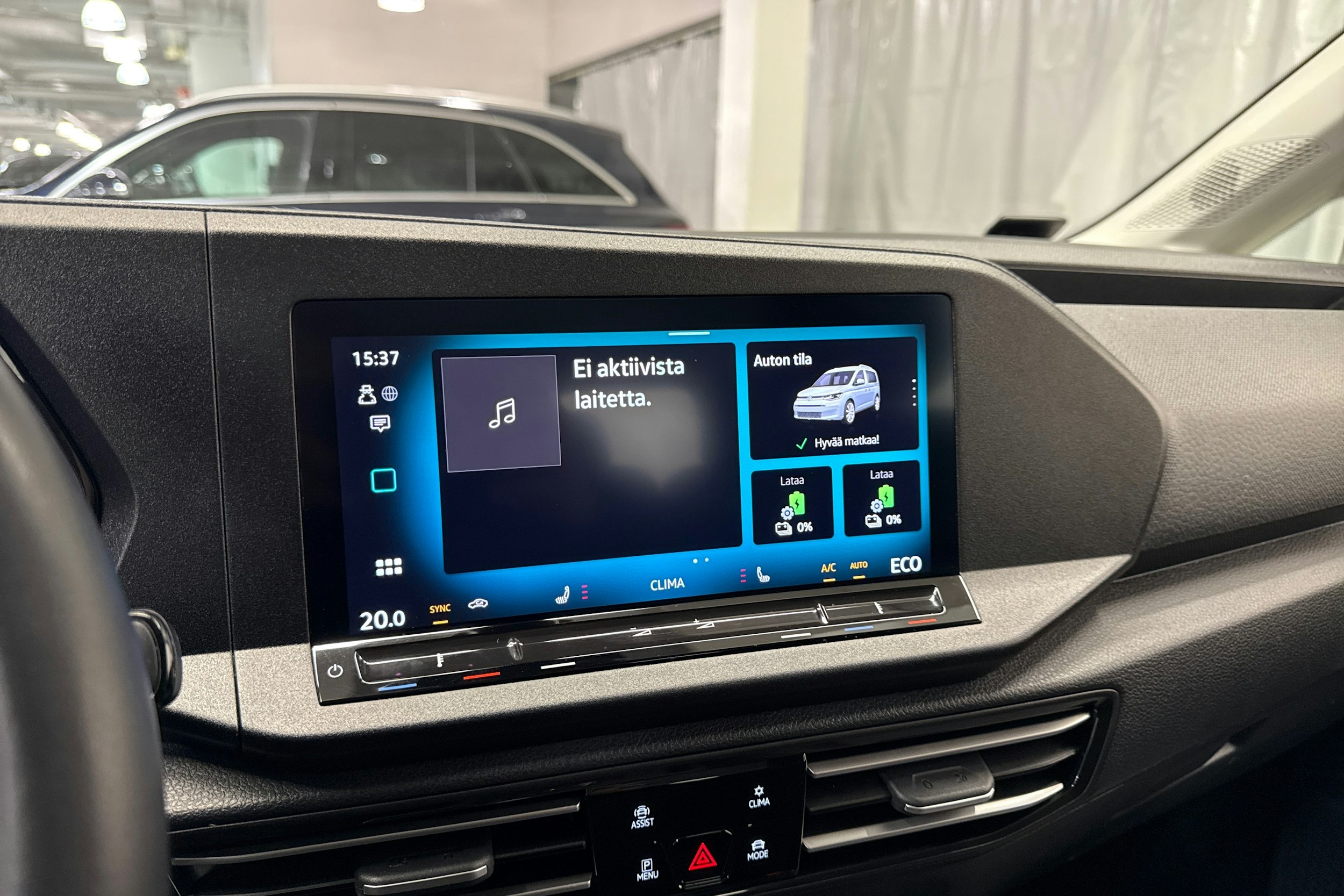 harmaa Volkswagen Caddy Maxi 2025 kuva 19.