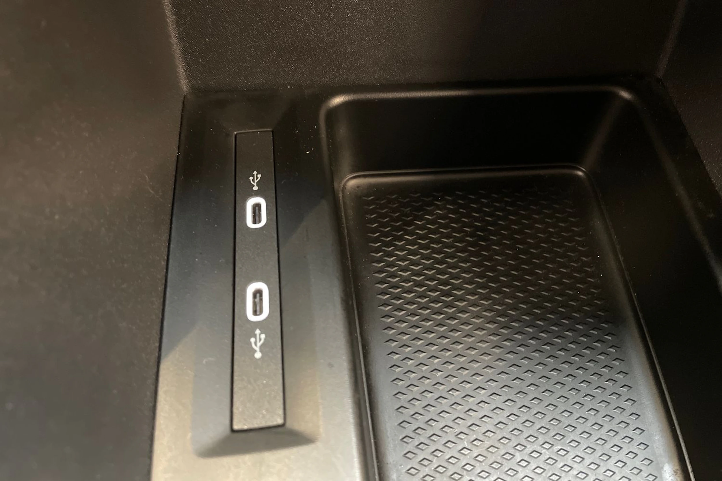 Valkoinen Volkswagen Caddy Maxi 2025 kuva 19.