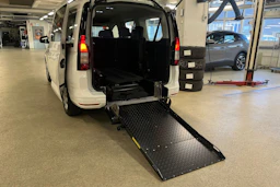 valkoinen Volkswagen Caddy Maxi 2026 kuva 13.