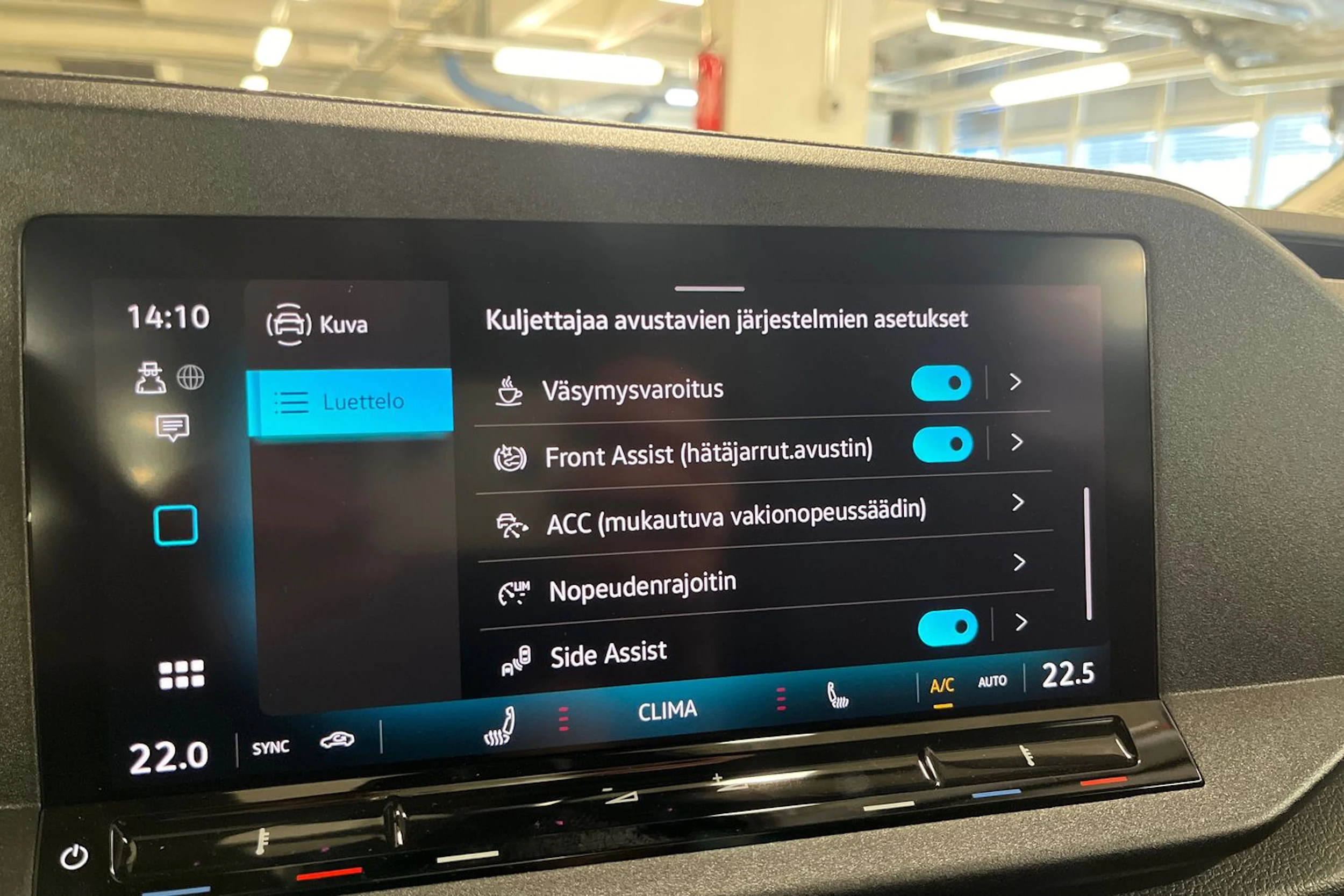 valkoinen Volkswagen Caddy Maxi 2026 kuva 23.
