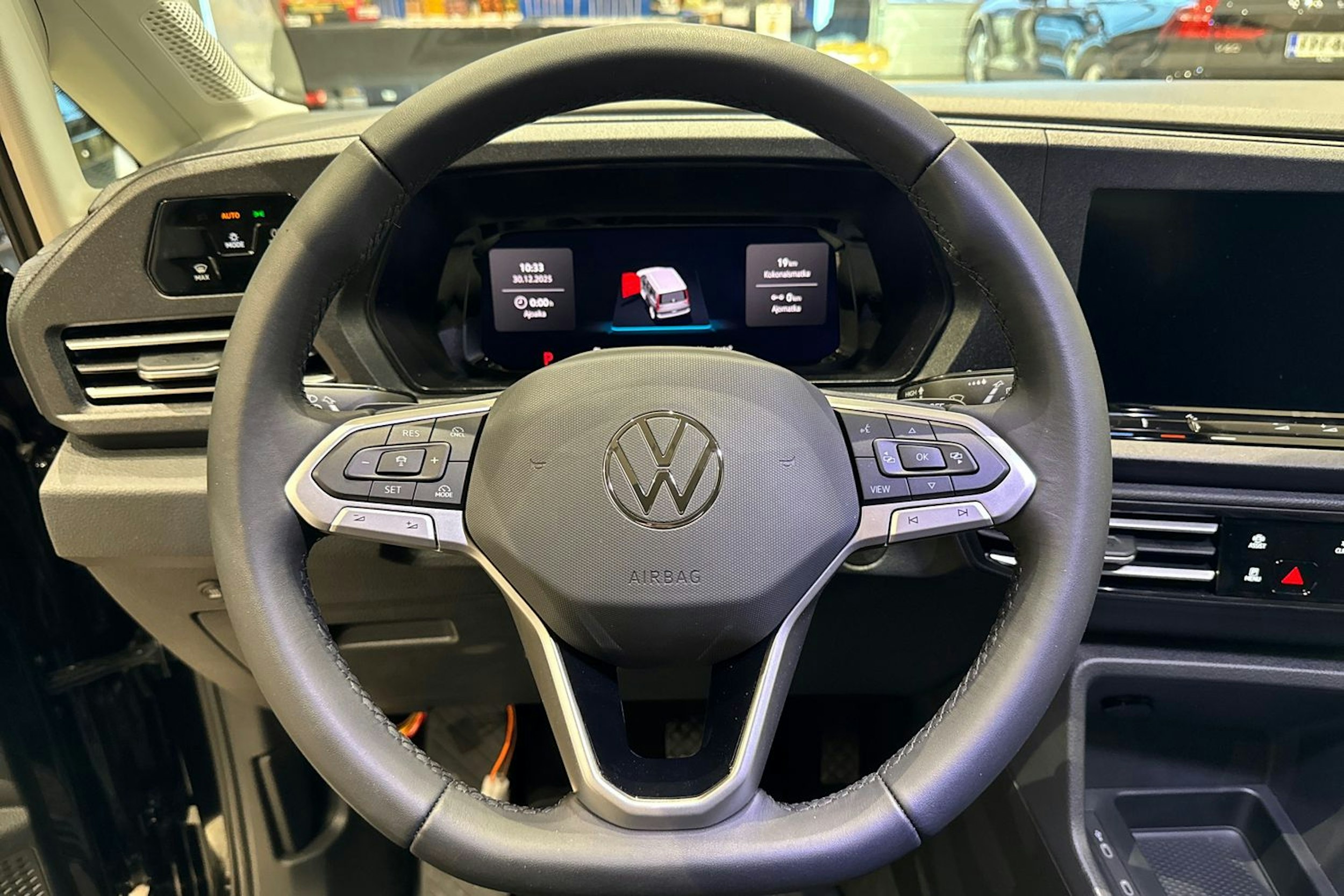 met. musta Volkswagen Caddy Maxi 2026 kuva 17.