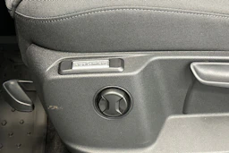 musta Volkswagen Caddy Maxi 2026 kuva 17.