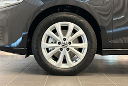 musta Volkswagen Caddy Maxi 2026 kuva 25.