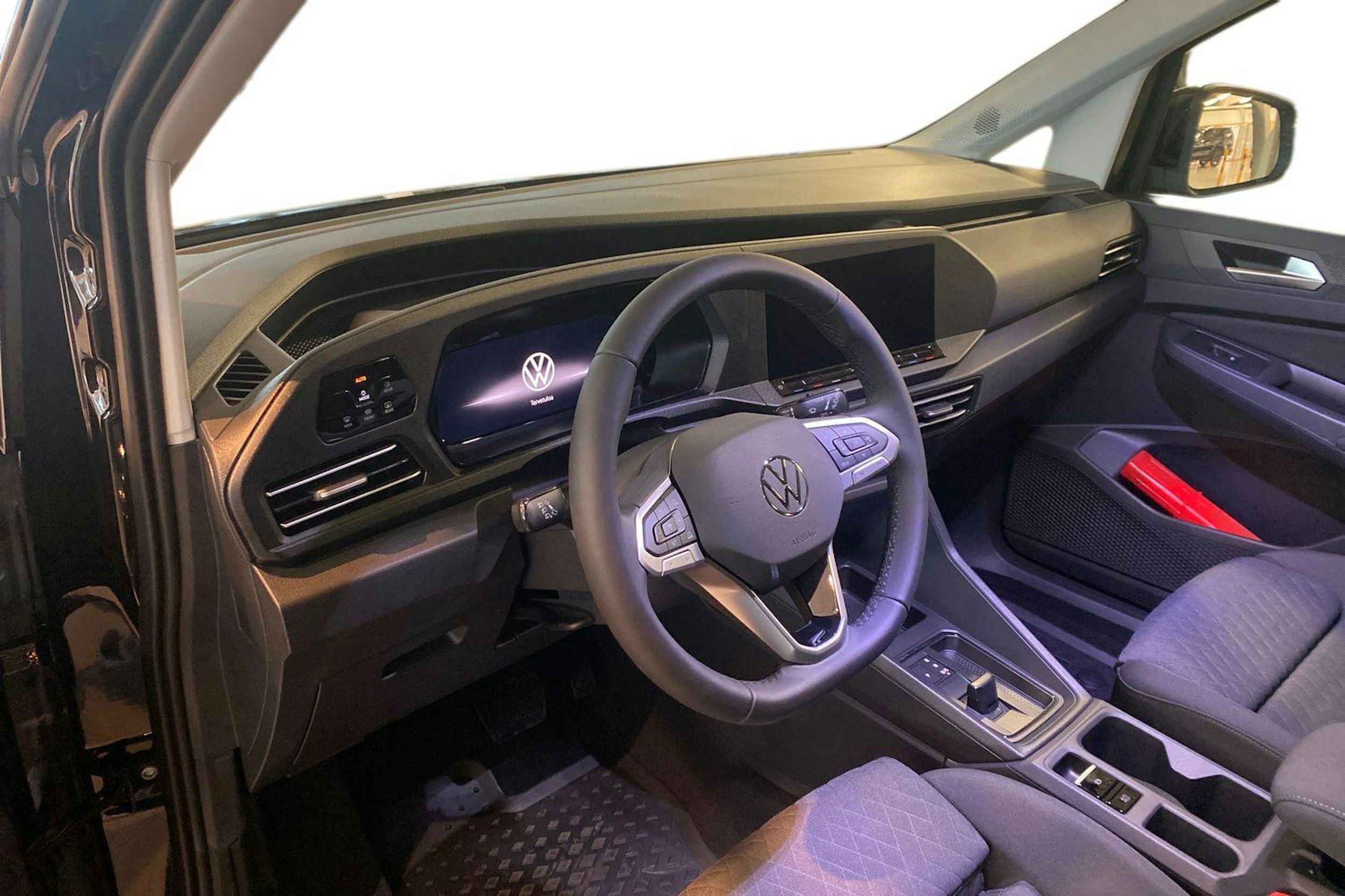 musta Volkswagen Caddy Maxi 2026 kuva 6.