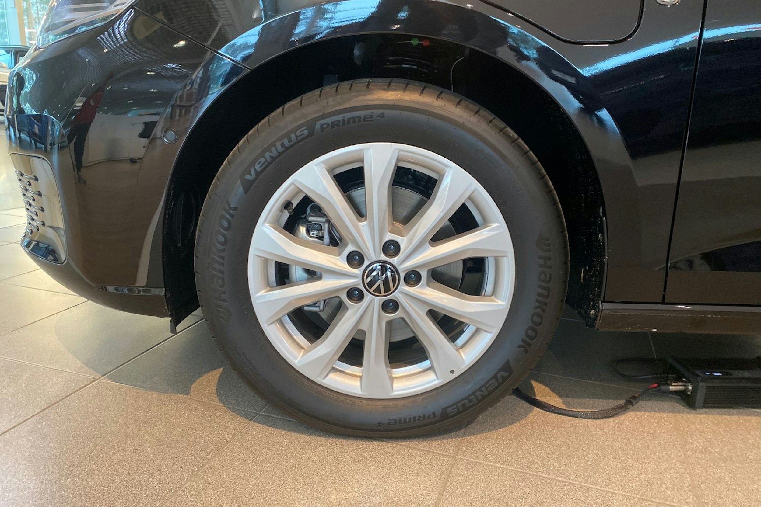 musta Volkswagen Caddy Maxi 2026 kuva 9.