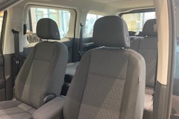 sininen Volkswagen Caddy Maxi 2026 kuva 11.