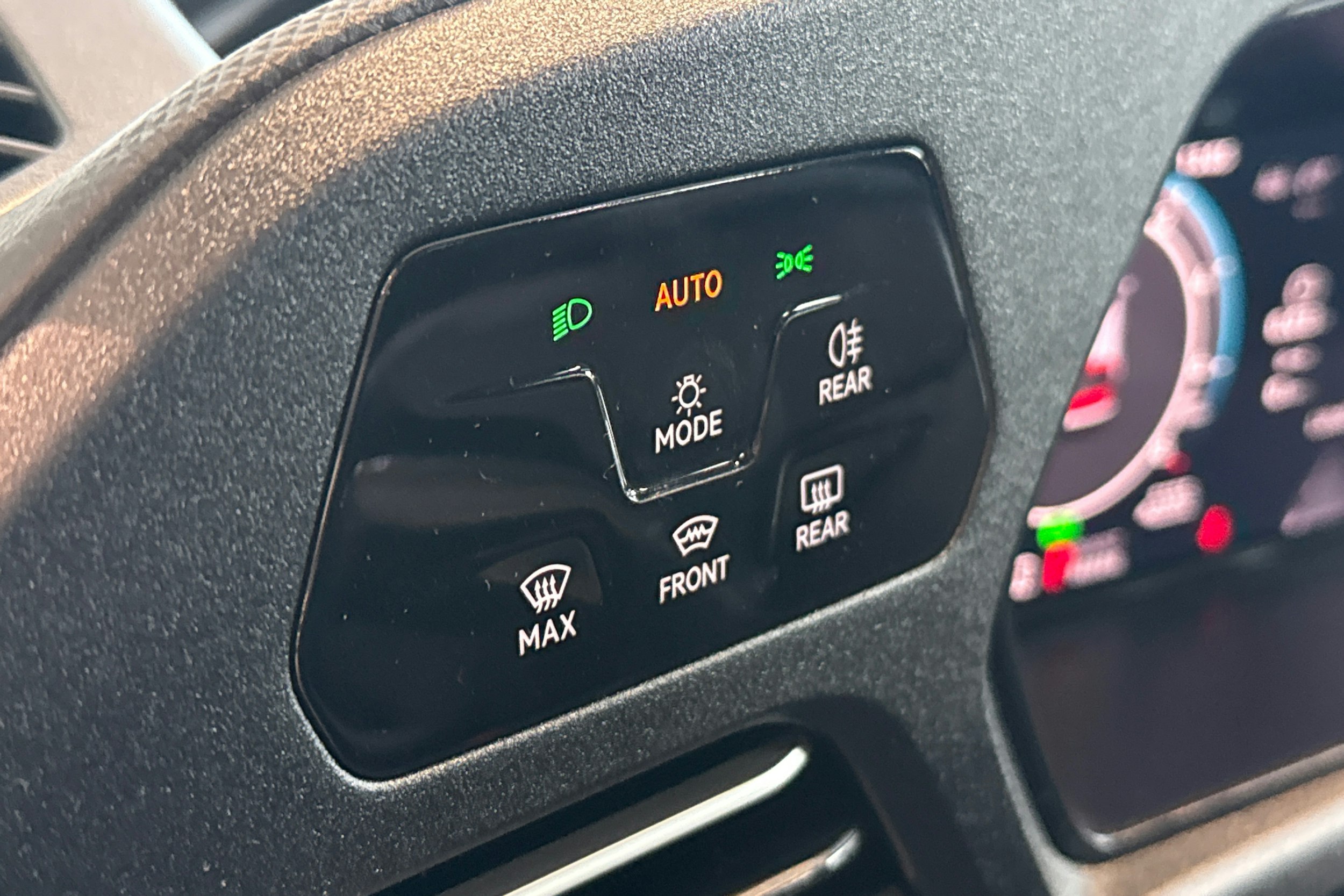 Ruskea (beige) Volkswagen Caddy Maxi 2026 kuva 16.