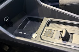 Ruskea (beige) Volkswagen Caddy Maxi 2026 kuva 27.