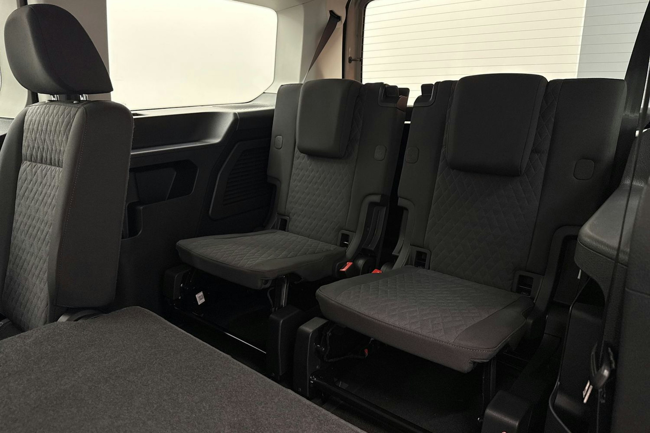 met. ruskea (beige) Volkswagen Caddy Maxi 2026 kuva 12.