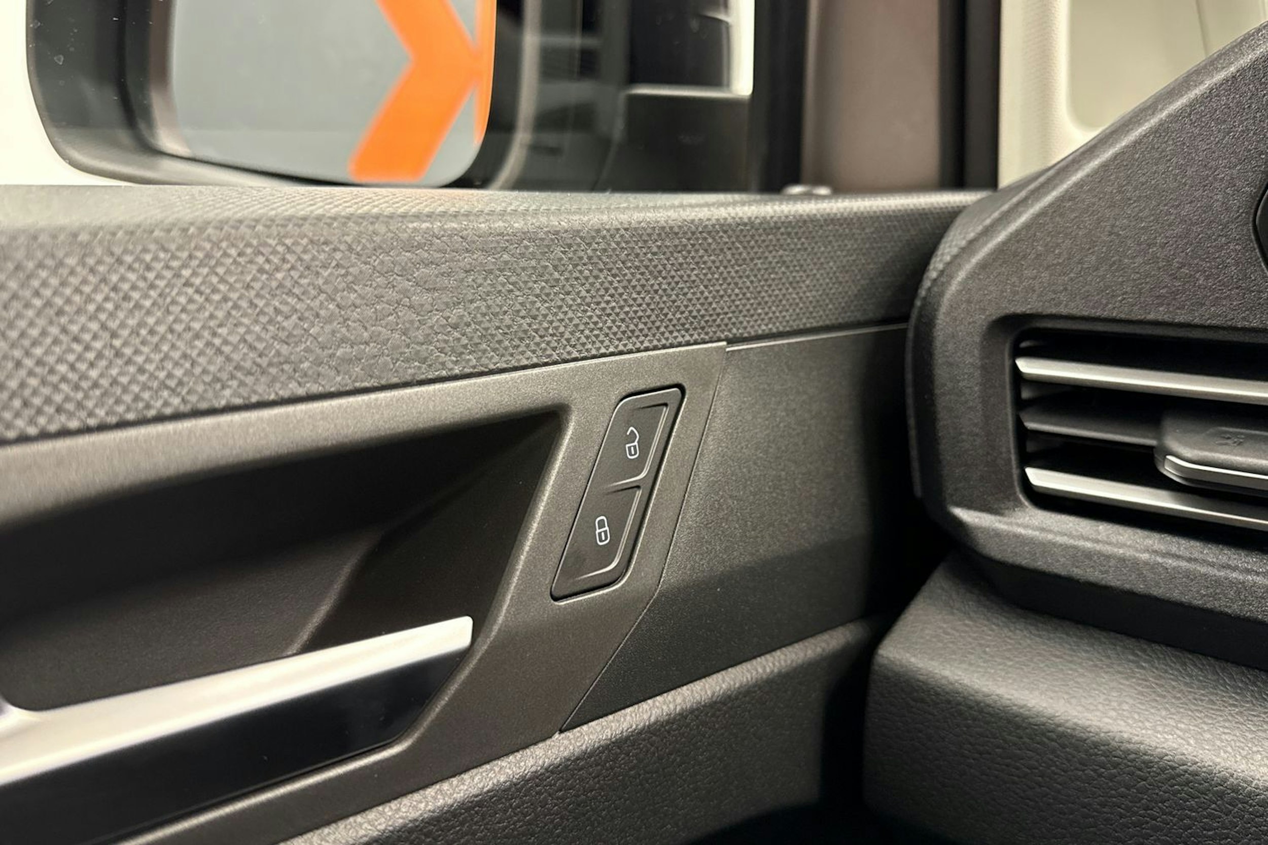 met. ruskea (beige) Volkswagen Caddy Maxi 2026 kuva 23.