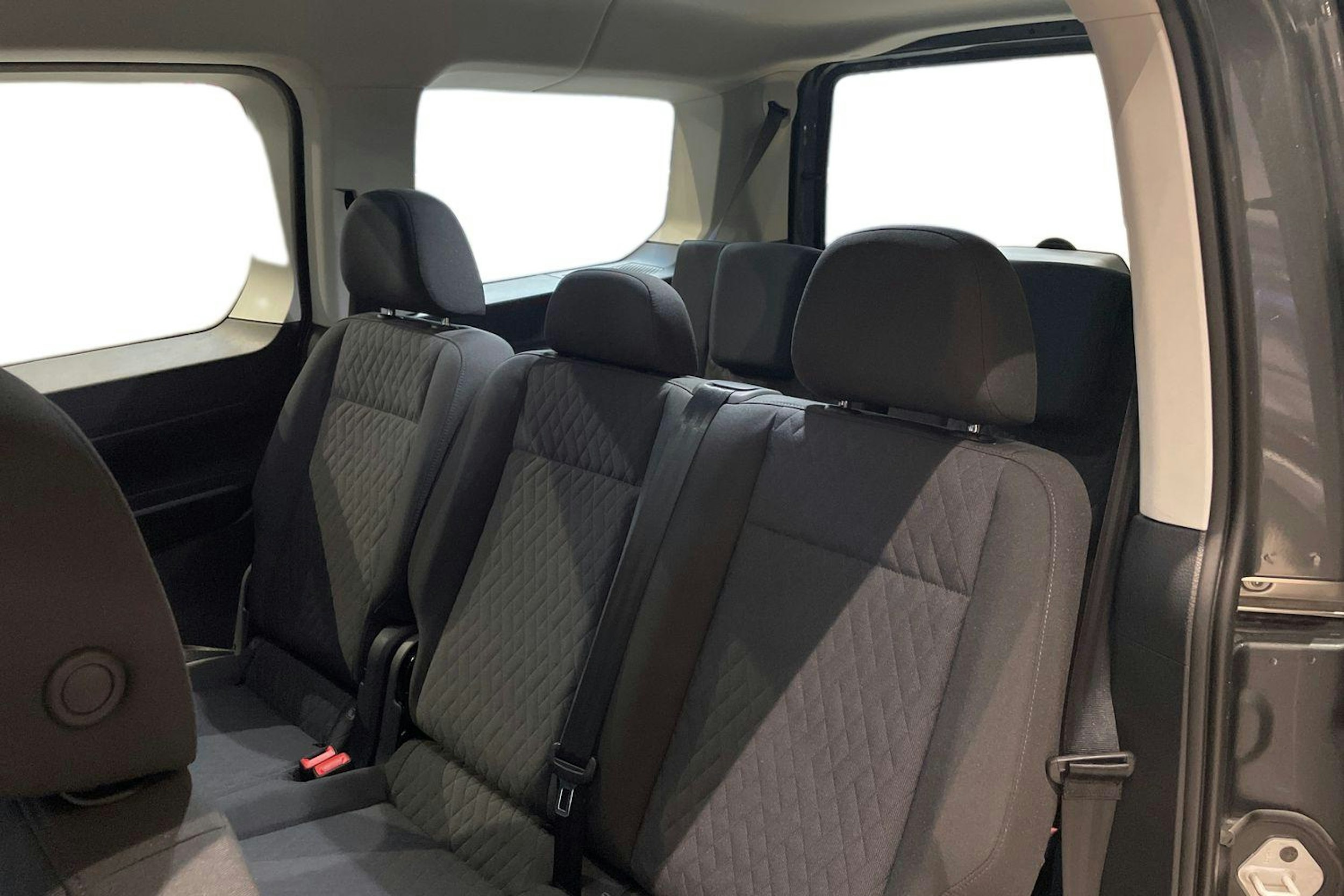 harmaa Volkswagen Caddy Maxi 2026 kuva 11.