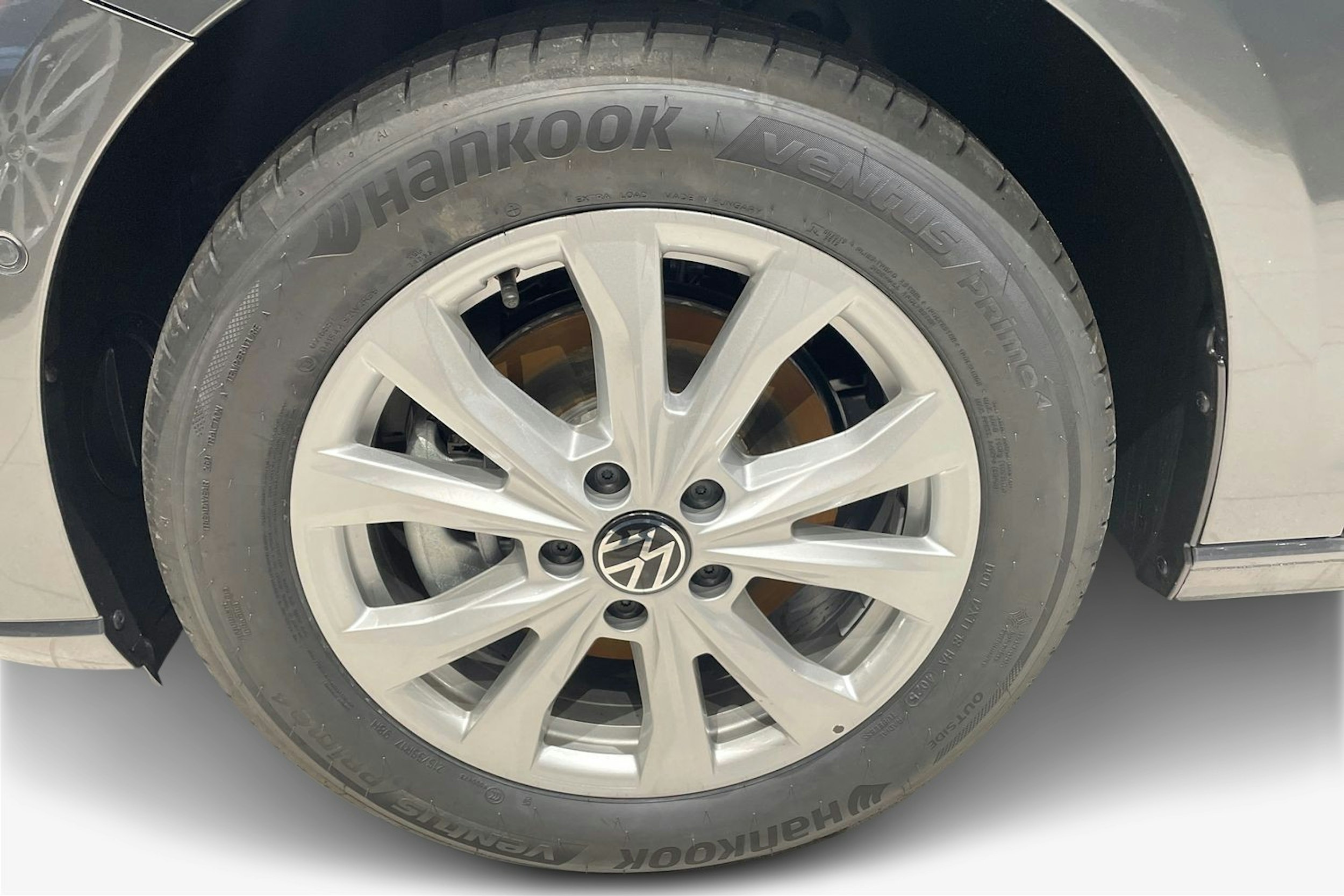 harmaa Volkswagen Caddy Maxi 2026 kuva 12.