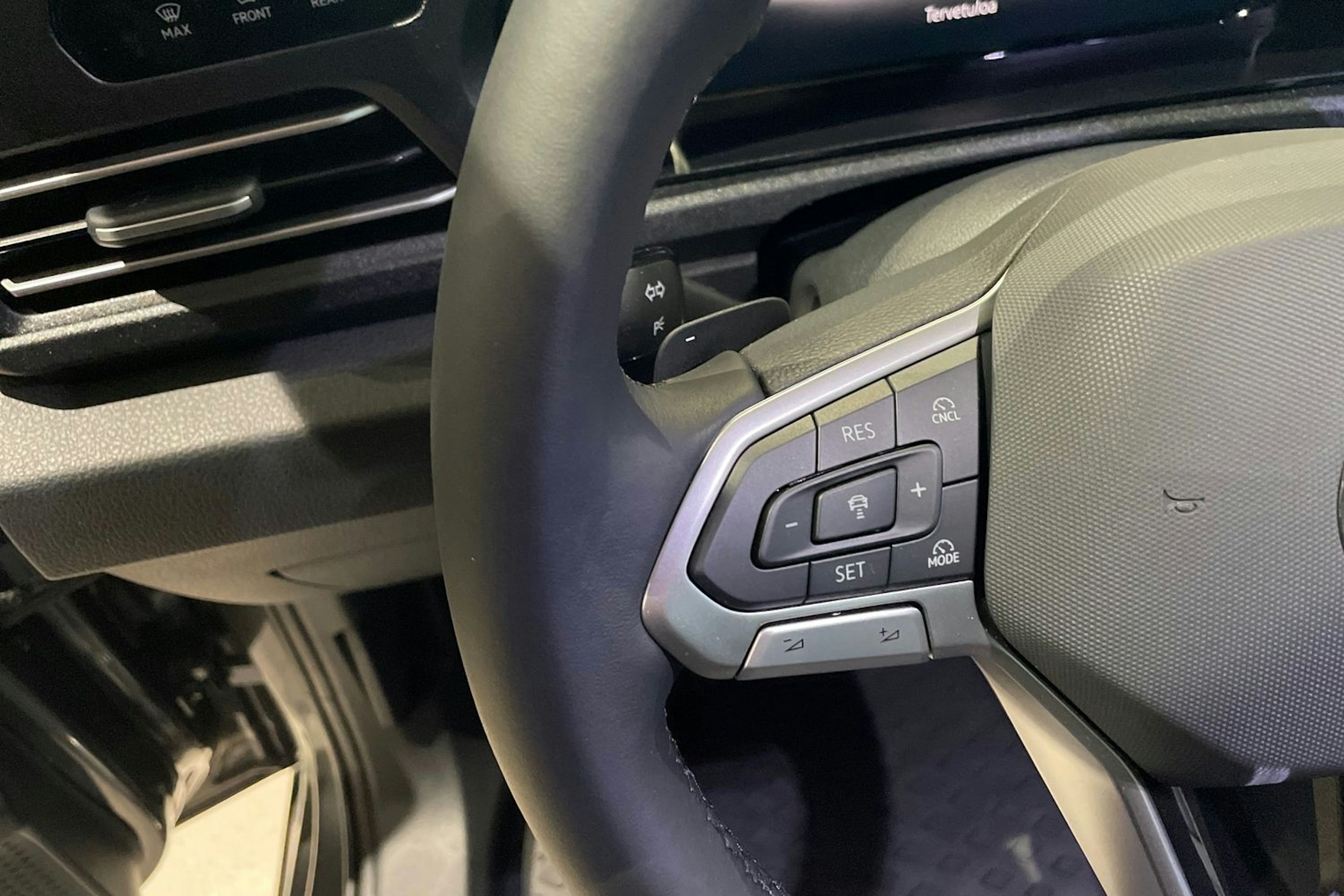 harmaa Volkswagen Caddy Maxi 2026 kuva 13.